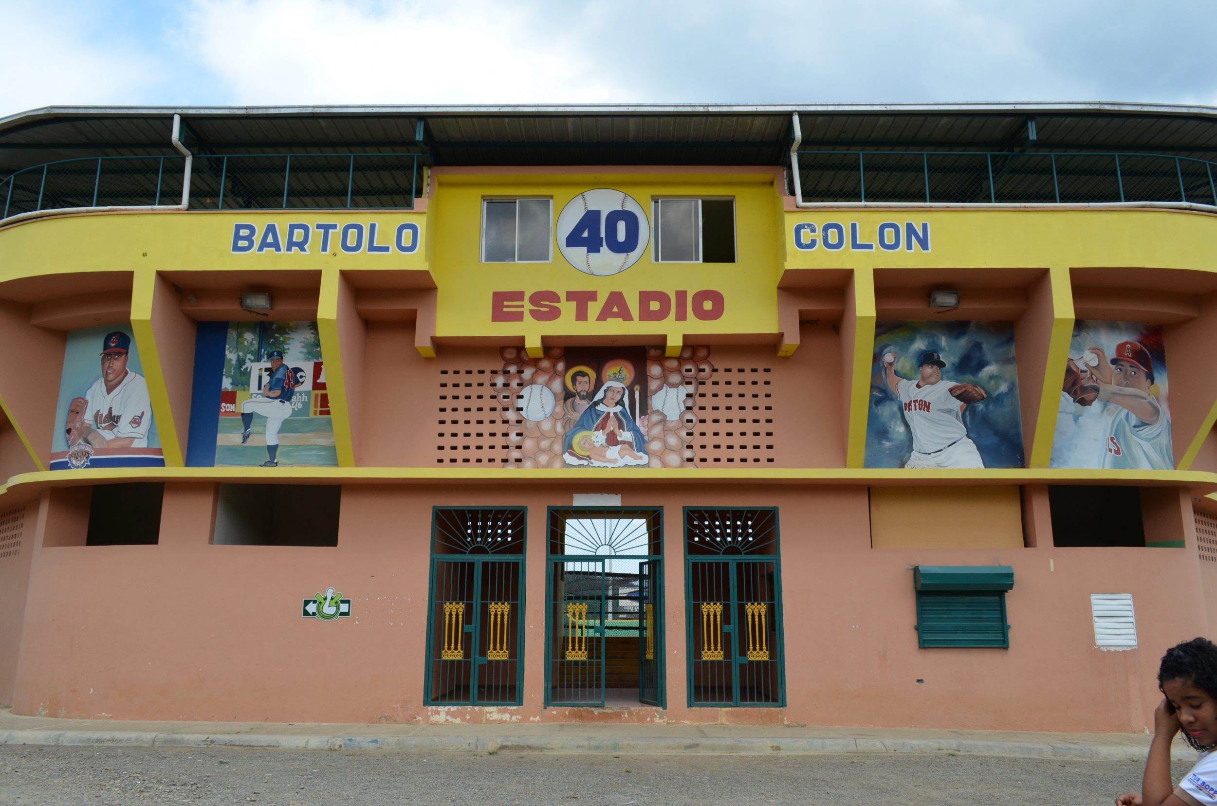 bartolo-colon-stadium-2